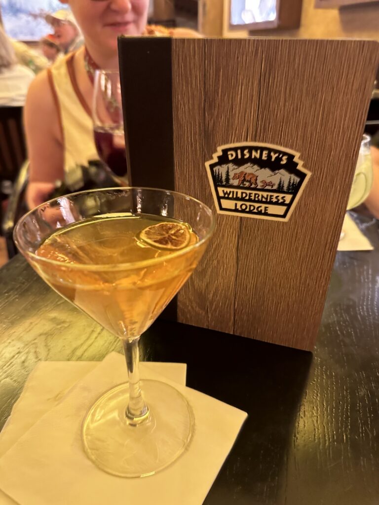 Territory Lounge at Wilderness Lodge - Orchards Bounty