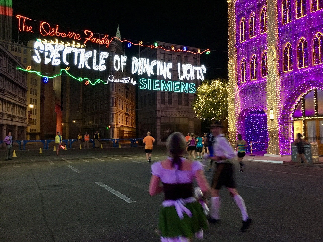 Osborne Spectacle of Dancing Lights during the Wine & Dine Half Marathon